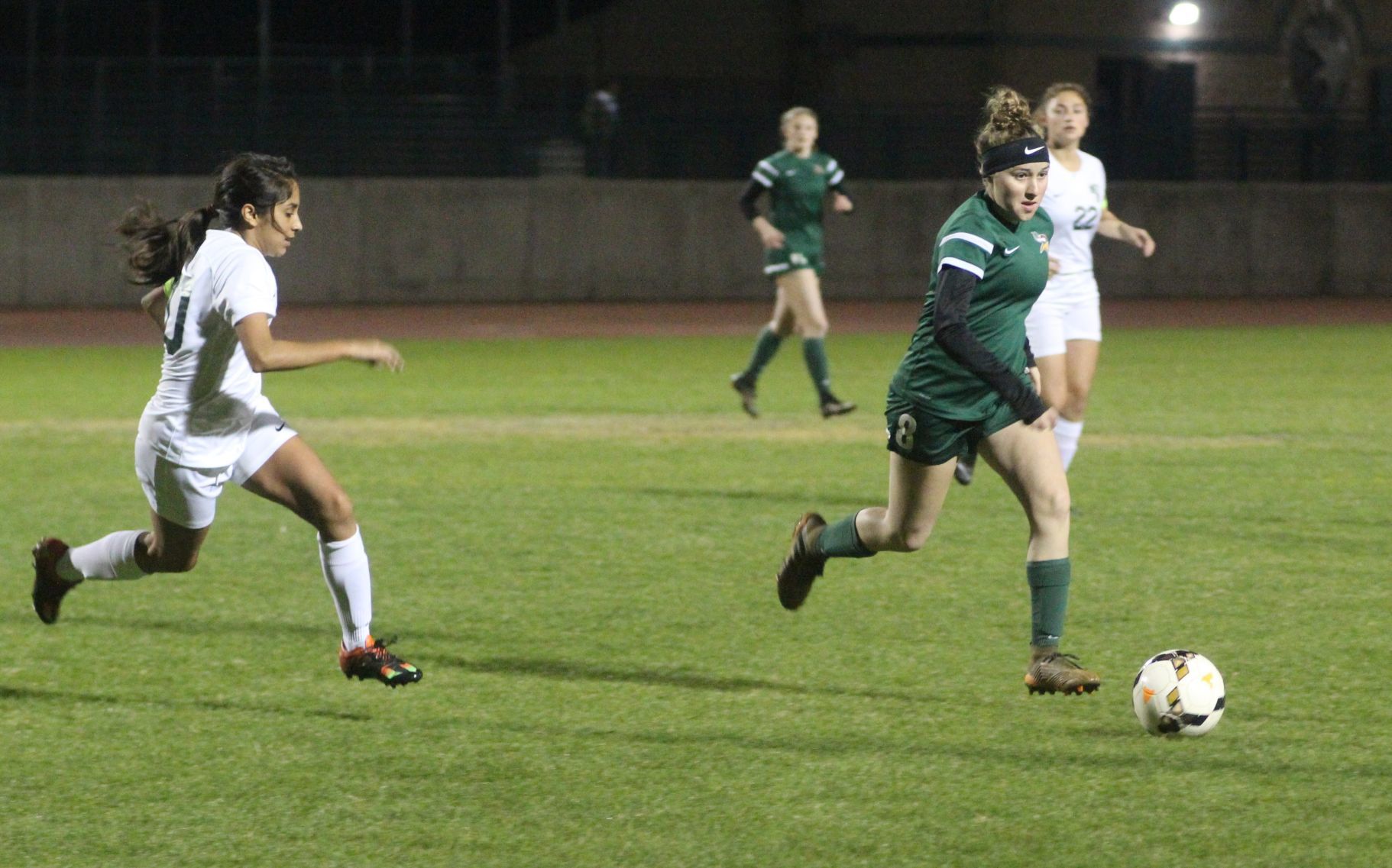 Kingsburg shuts out Dinuba